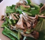 舞茸と小松菜のサラダ